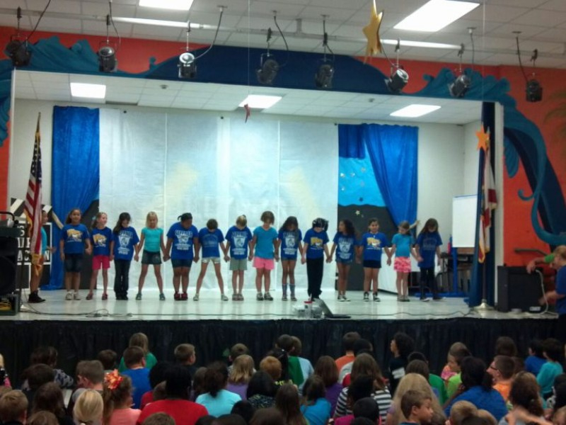 Seffner Elementary Students Celebrate Spruced Up Baseball Diamond 