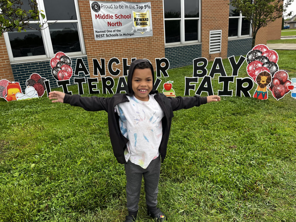 Cheers To Reading Anchor Bay s Literacy Fair Draws Big Crowd Macomb Daily